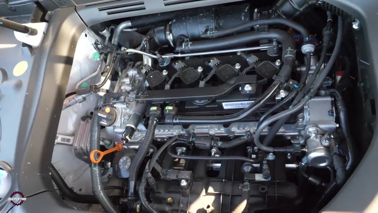 Подкапотное пространство Geely Atlas первого поколения