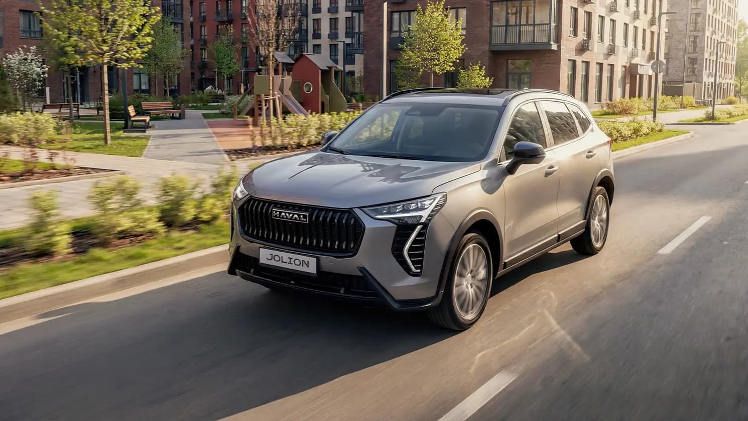 HAVAL Jolion первого поколения после обновления 2024 года на городской дороге