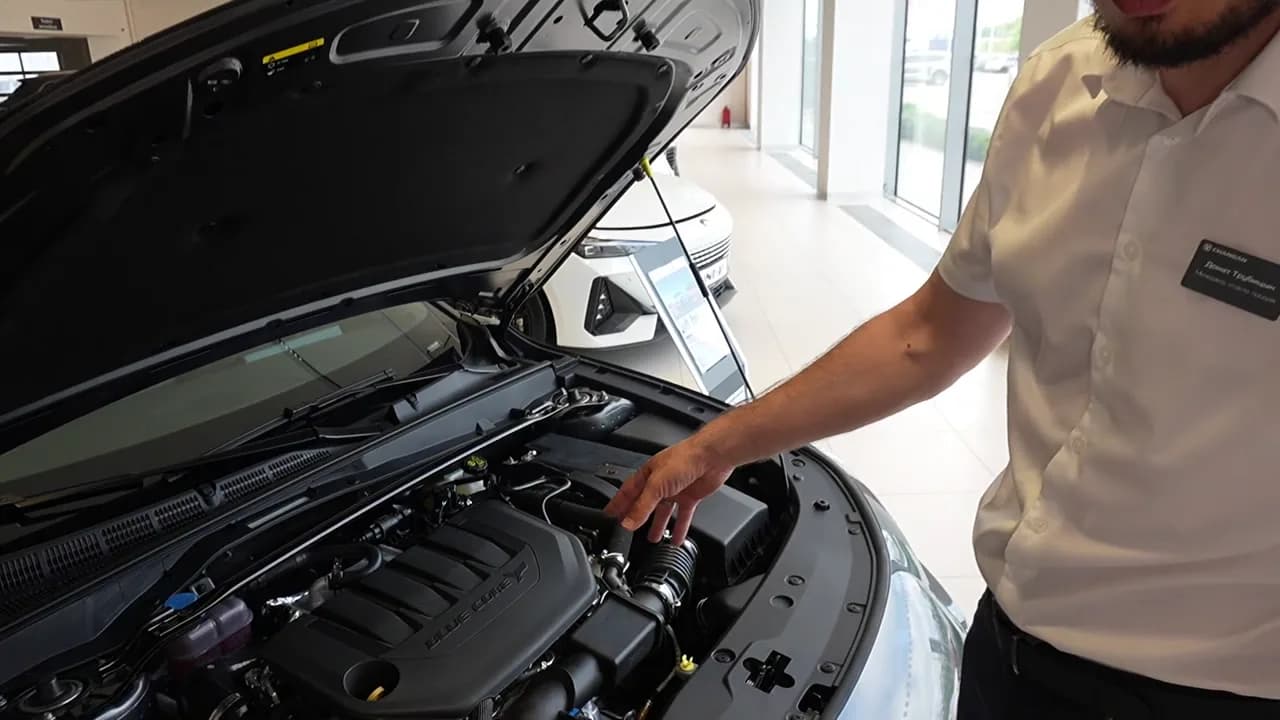 Подкапотное пространство Changan UNI-V 2.0T 2026 года